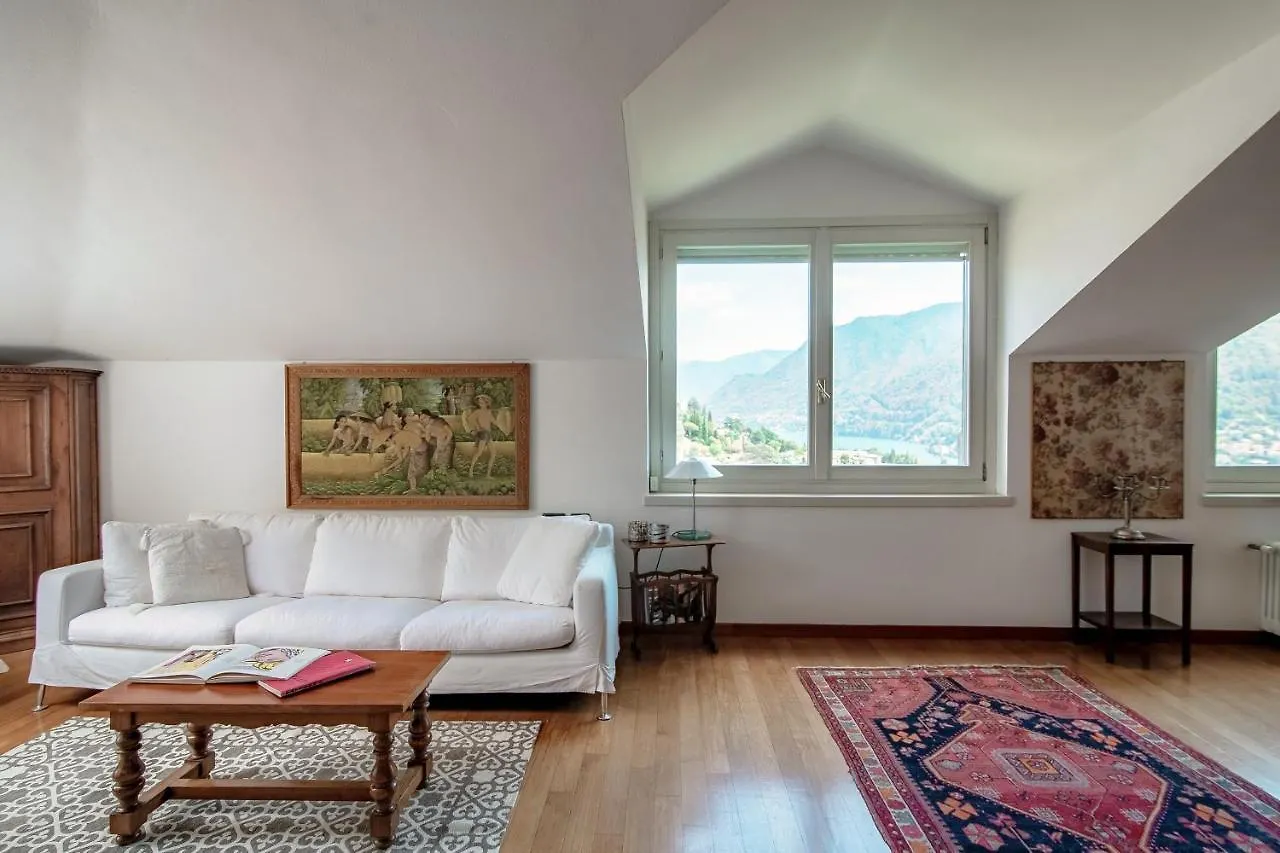 I D'A Charming Penthouse - Lake View- Como- House-130 Mt-2 Double Bedrooms And 2 Double Bathrooms A Spacious Living Room-Full Equipped Kitchen-Private Garden And Terrace-Private Covered Parking